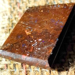 Boulder opal